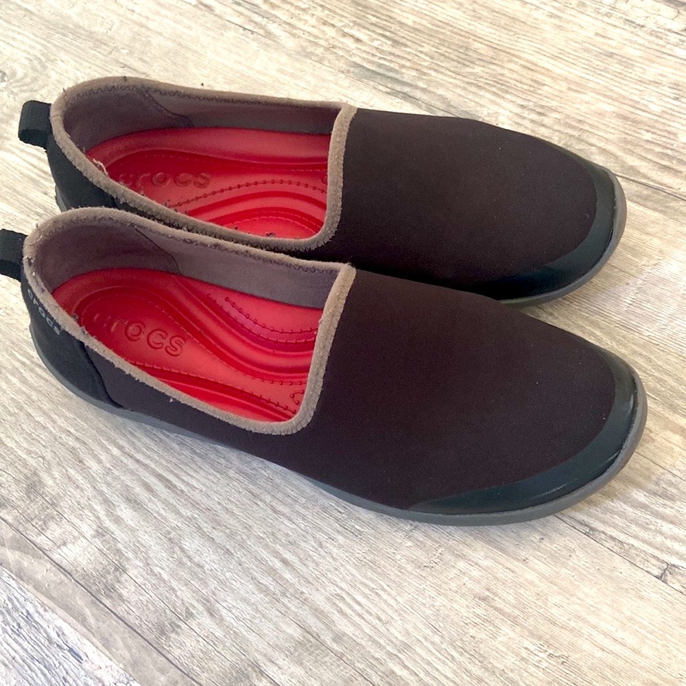 Crocs ladies 8.5